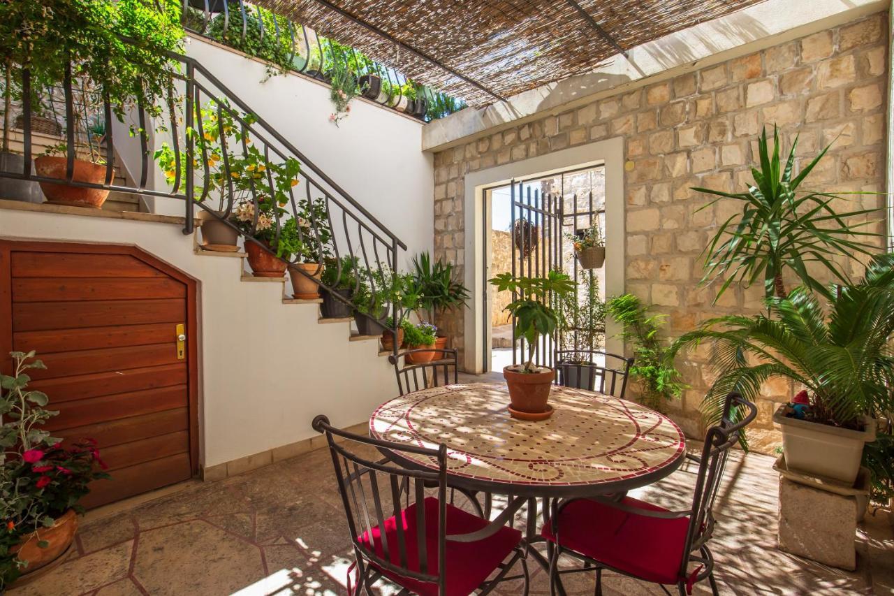 Mike Apartment Makarska