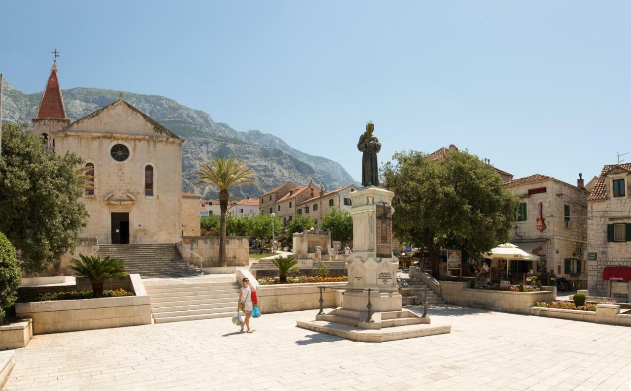 Mike * Makarska
